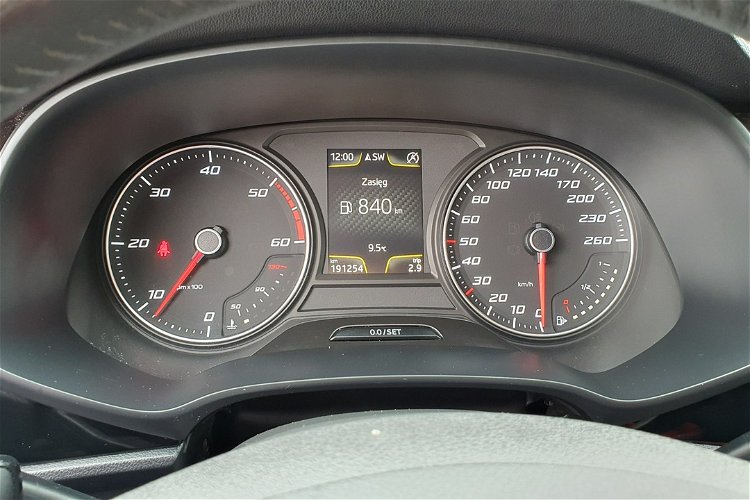 Seat Leon 1.6 TDI 110KM # LED # Navi # ParkPilot # Climatronic # Zadbany zdjęcie 18