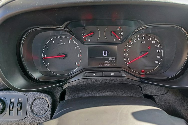 Opel Combo niski przebieg + klimatyzacja zdjęcie 16