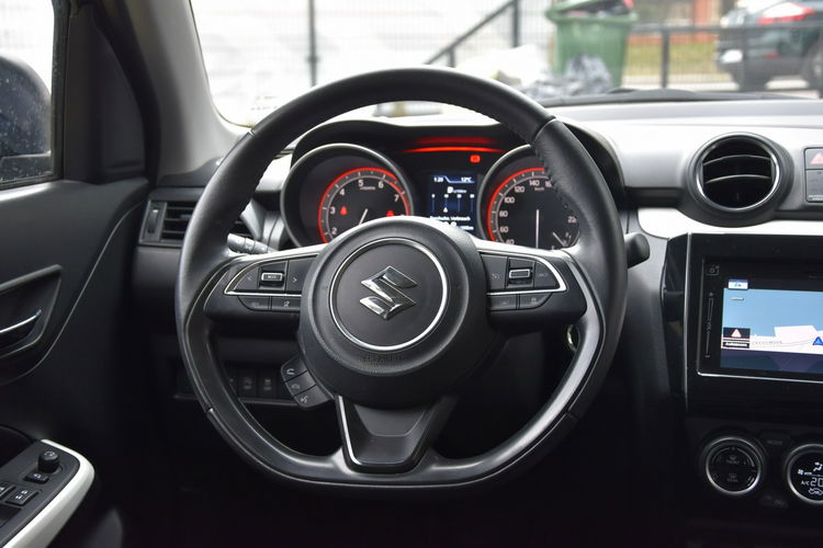 Suzuki Swift 1.0 Hybryda Gwarancja Bogate Wyposażenie Zadbane zdjęcie 14