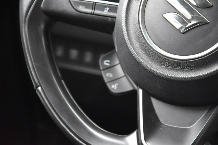 Suzuki Swift 1.0 Hybryda Gwarancja Bogate Wyposażenie Zadbane zdjęcie 17