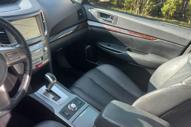 Subaru OUTBACK Salon PL 4x4 3.6 V 260KM Bezwypadkowy Full Opcja Biała Perła zdjęcie 11