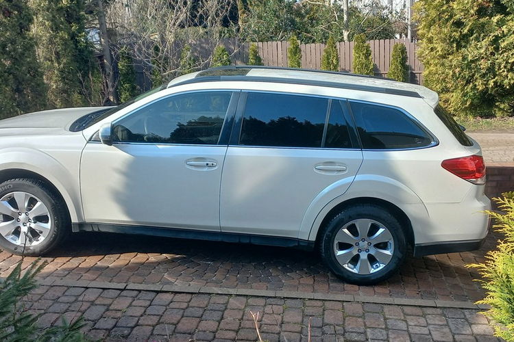 Subaru OUTBACK Salon PL 4x4 3.6 V 260KM Bezwypadkowy Full Opcja Biała Perła zdjęcie 32
