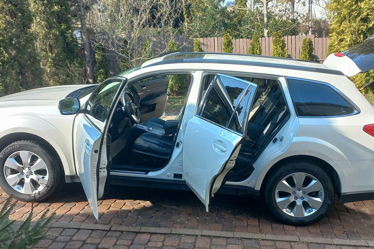 Subaru OUTBACK Salon PL 4x4 3.6 V 260KM Bezwypadkowy Full Opcja Biała Perła zdjęcie 34