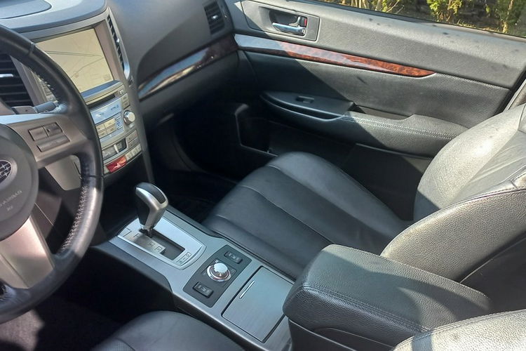 Subaru OUTBACK Salon PL 4x4 3.6 V 260KM Bezwypadkowy Full Opcja Biała Perła zdjęcie 42