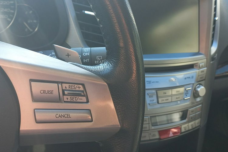 Subaru OUTBACK Salon PL 4x4 3.6 V 260KM Bezwypadkowy Full Opcja Biała Perła zdjęcie 46