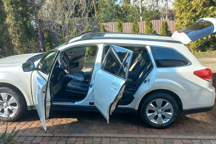 Subaru OUTBACK Salon PL 4x4 3.6 V 260KM Bezwypadkowy Full Opcja Biała Perła zdjęcie 56