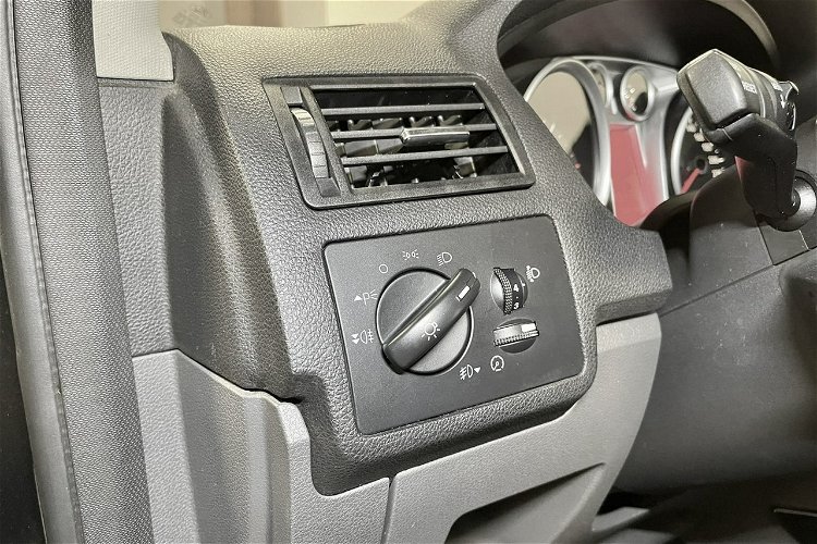 Ford Kuga 2.0 140KM TITANIUM PLUS NAVI 4x4 Navi Lift Klimatronic Alu Z NIEMIEC zdjęcie 12