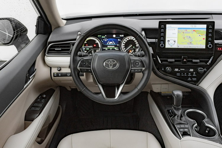 Toyota Camry 2.5 Hybrid Executive CVT Podgrz.f Elektr.f K.cofania Salon PL VAT 23% zdjęcie 17