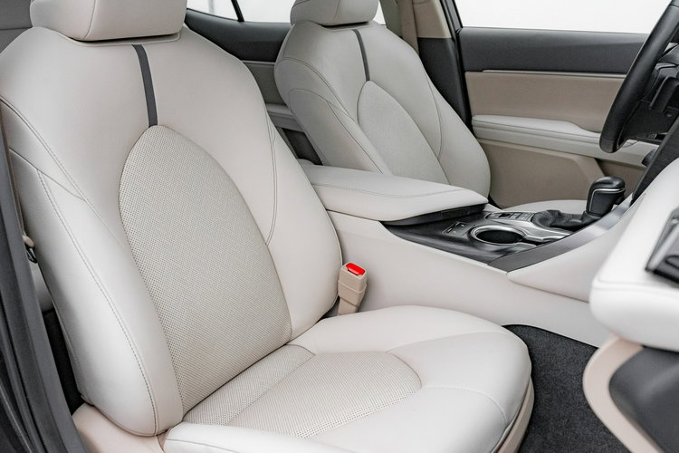 Toyota Camry 2.5 Hybrid Executive CVT Podgrz.f Elektr.f K.cofania Salon PL VAT 23% zdjęcie 34