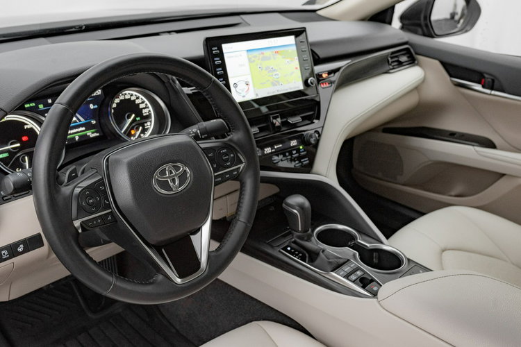 Toyota Camry 2.5 Hybrid Executive CVT Podgrz.f Elektr.f K.cofania Salon PL VAT 23% zdjęcie 6