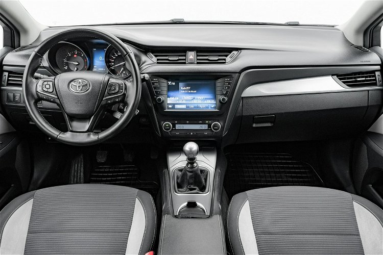 Toyota Avensis 2.0 D-4D 143KM K.cofania Xenon 2 stref klima Salon PL VAT 23% zdjęcie 17