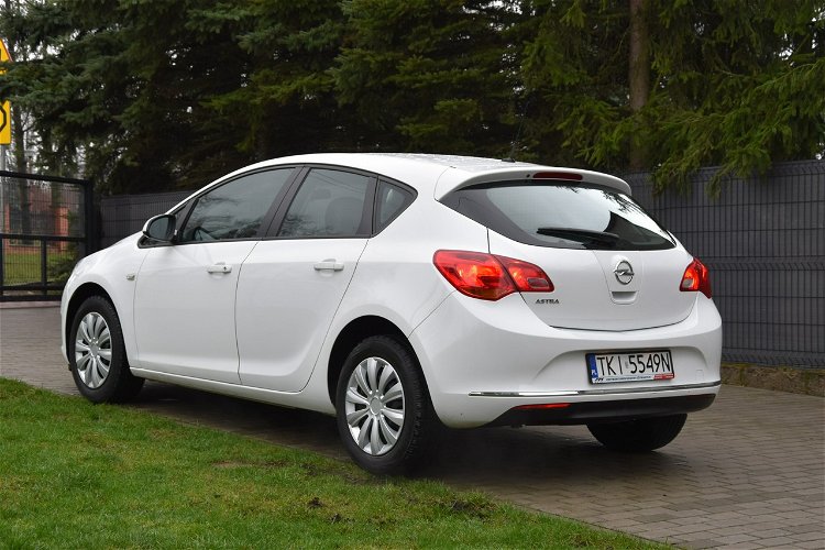 Opel Astra 1.6 Benzyna*Serwisowany*Gwarancja*Bogate Wyposażenie*Zadbane* zdjęcie 6