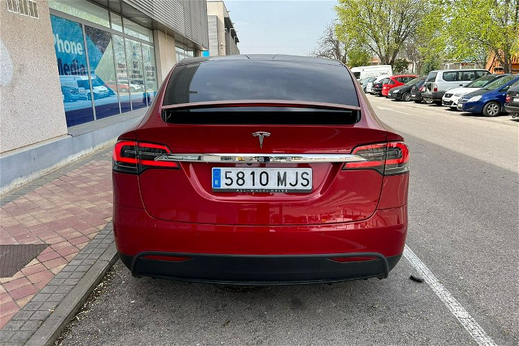 Tesla Model X Bardzo zadbana - bezwypadkowa zdjęcie 10