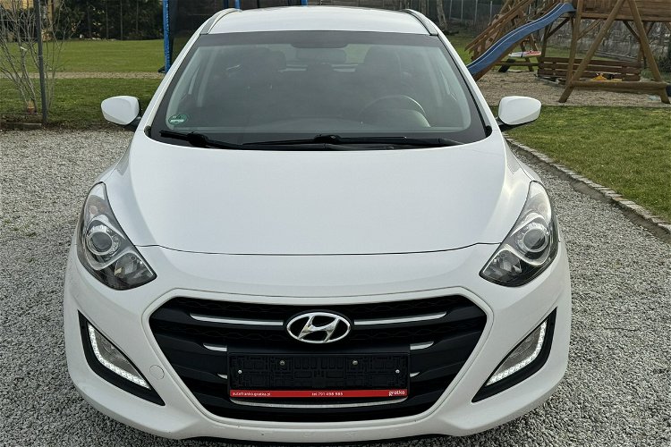 Hyundai i30 1.6 CRDI 110KM z Niemiec, LIFT 2016, Nawigacja, Czujniki, 2 kpl. kół! zdjęcie 4