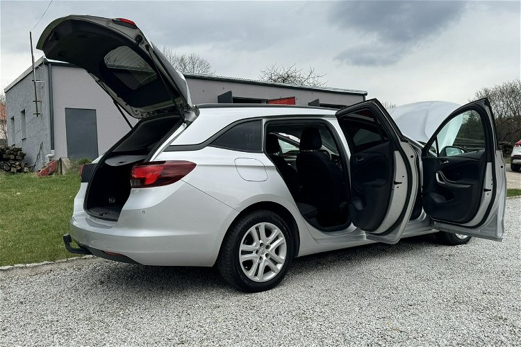 Opel Astra 1.6 CDTI 110KM - Nawigacja, Grzana kierownica, Tempomat, Grzane fotele zdjęcie 8
