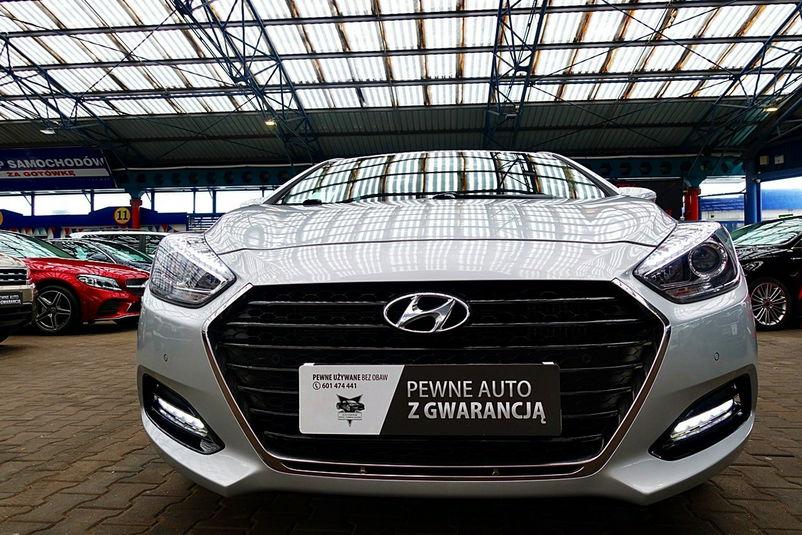 samochód osobowy Hyundai zdjęcie 1