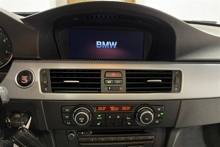 BMW 330 3.0d 245KM Lift MPAKIET Skóry BiXenon Navi Professional ALU Z Niemiec zdjęcie 21