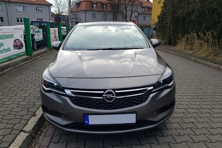 Opel Astra Klimatronic / Podgrzewane fotele / Tempomat zdjęcie 2