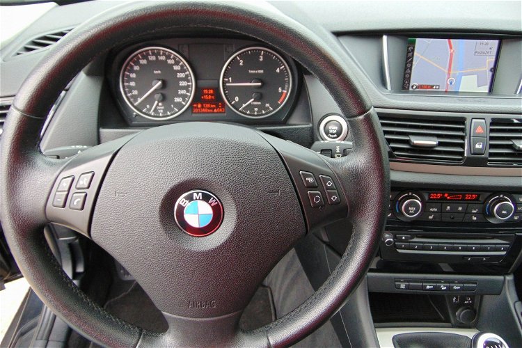 BMW X1 FUL-4x4-NAVI-Klima-xDrive-6Bieg-PDC-Bezwypadek-M Pac-Hak-Serwis- zdjęcie 15