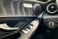 samochód osobowy Mercedes zdjęcie 17