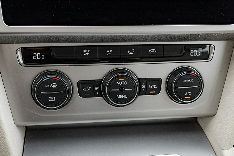 Volkswagen Passat 1.8 TSI BMT Comfortline DSG 3 stref klima Cz.cof Salon PL VAT 23% zdjęcie 23