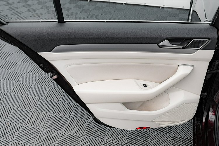 Volkswagen Passat 1.8 TSI BMT Comfortline DSG 3 stref klima Cz.cof Salon PL VAT 23% zdjęcie 27