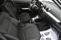 samochód osobowy Suzuki zdjęcie 24