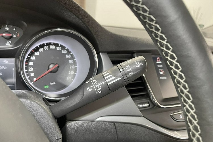 Opel Astra 1.6CDTi 110KM EDITION COSMO Klimatronic NAVI Asystenty Led FAKTURA VAT zdjęcie 11