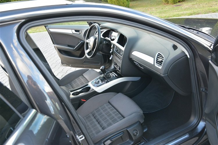 Audi A4 2.0T(180KM)Duża Navi Klimatronic bi-Xenon Ledy 2xparktronic Chrom zdjęcie 17