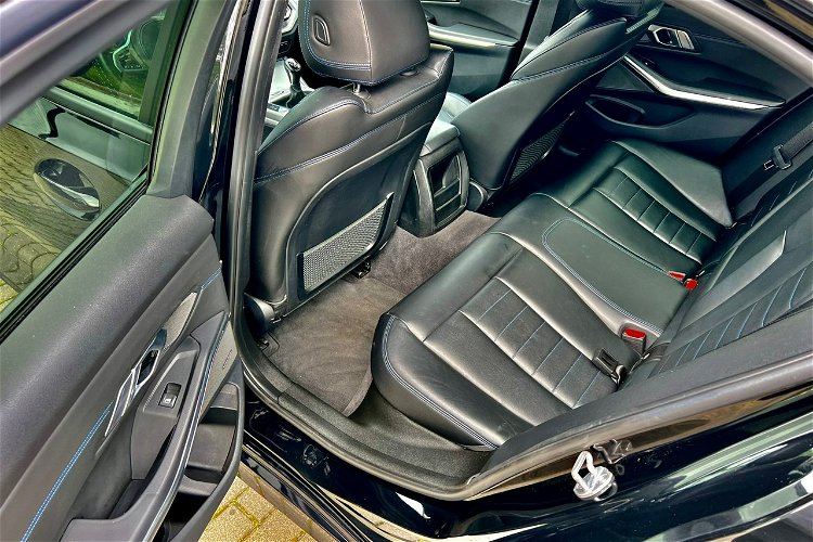 BMW Seria 3 full led m pakiet śliczna zadbana bez wkładu finansowego manual zdjęcie 24