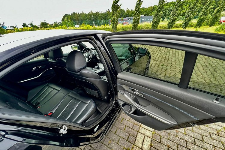 BMW Seria 3 full led m pakiet śliczna zadbana bez wkładu finansowego manual zdjęcie 26