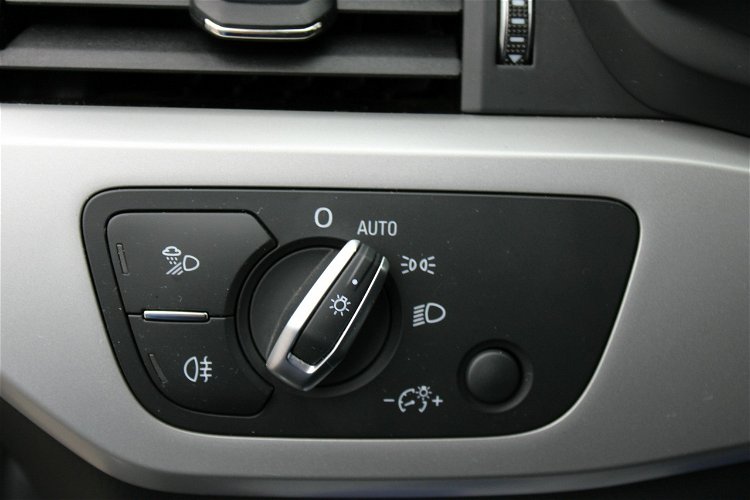 Audi A4 F-vat, salon-polska, navi, automat, gwarancja, niski-przebieg zdjęcie 21