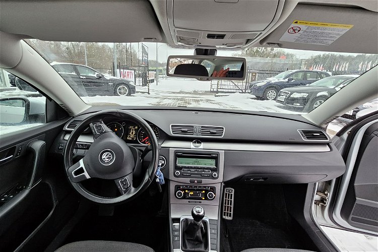 Volkswagen Passat aso, klimatronik, zarejestrowany, podgrzewane fotele zdjęcie 17