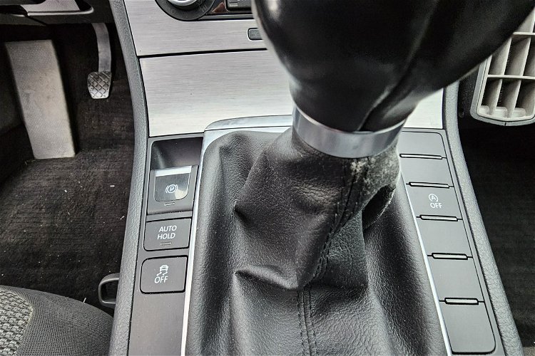 Volkswagen Passat aso, klimatronik, zarejestrowany, podgrzewane fotele zdjęcie 21