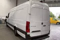 samochód dostawczy Mercedes zdjęcie 14