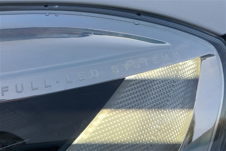 Volvo V40 2.0 D2 120KM # Full LED # Navi # Digital # Biała Perła # MOMENTUM !!! zdjęcie 37