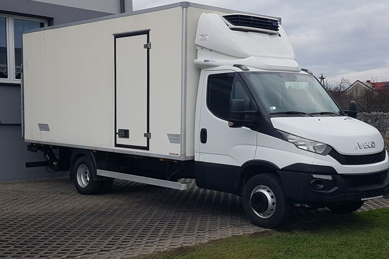 samochód ciężarowy Iveco zdjęcie 1
