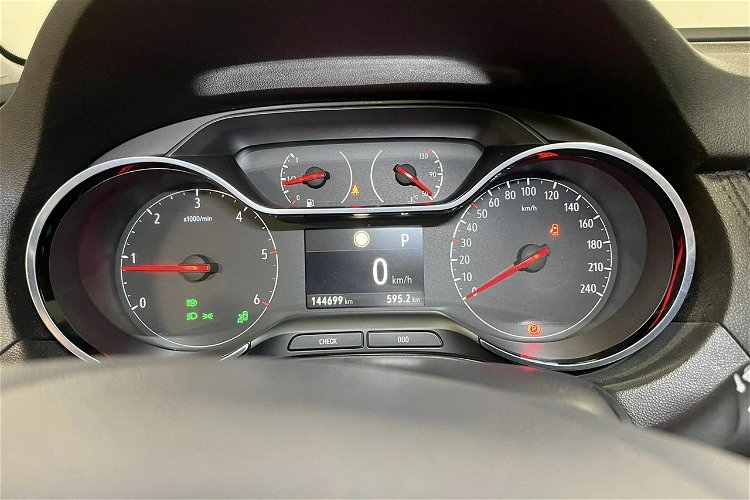 Opel Grandland X 2.0 CDTi 177PS ULTIMATE 4x4 Automat Navi GPS LED ALU 19 Faktura VAT 23 zdjęcie 28