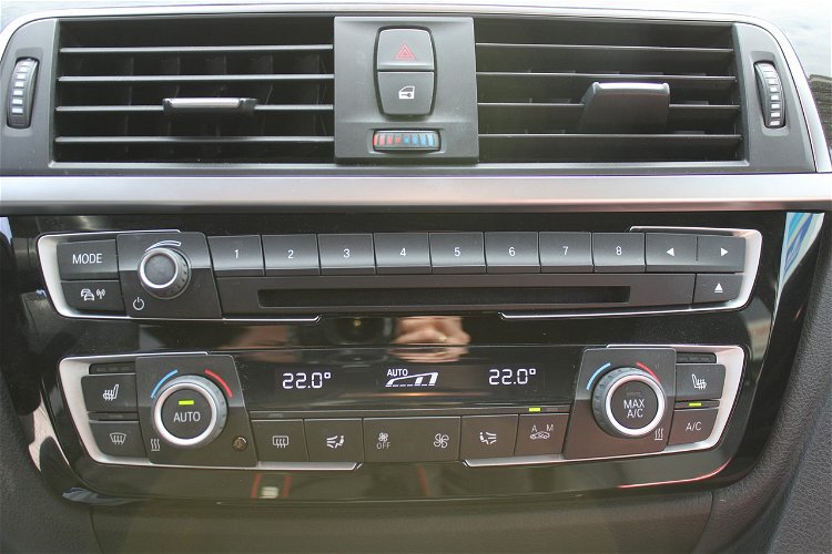 BMW 318 Touring Automat Kamera skóra tempomat Virtual zdjęcie 17