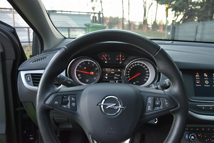 Opel Astra 1.2 Benzyna Gwarancja Bogate Wyposażenie Zadbane zdjęcie 21