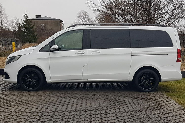 Mercedes V 220 V KLASSE 220 8 OSÓB ALU R18 KRAJOWY KLIMA TEMPOMAT zdjęcie 12