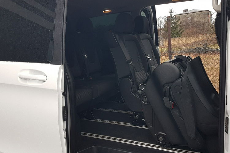 Mercedes V 220 V KLASSE 220 8 OSÓB ALU R18 KRAJOWY KLIMA TEMPOMAT zdjęcie 14
