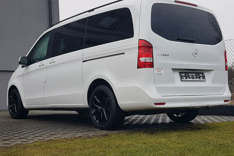 Mercedes V 220 V KLASSE 220 8 OSÓB ALU R18 KRAJOWY KLIMA TEMPOMAT zdjęcie 28