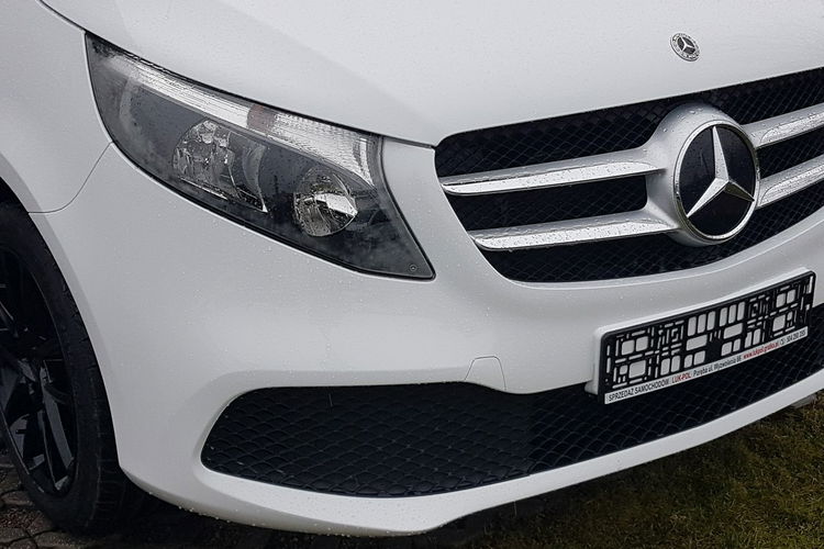 Mercedes V 220 V KLASSE 220 8 OSÓB ALU R18 KRAJOWY KLIMA TEMPOMAT zdjęcie 32