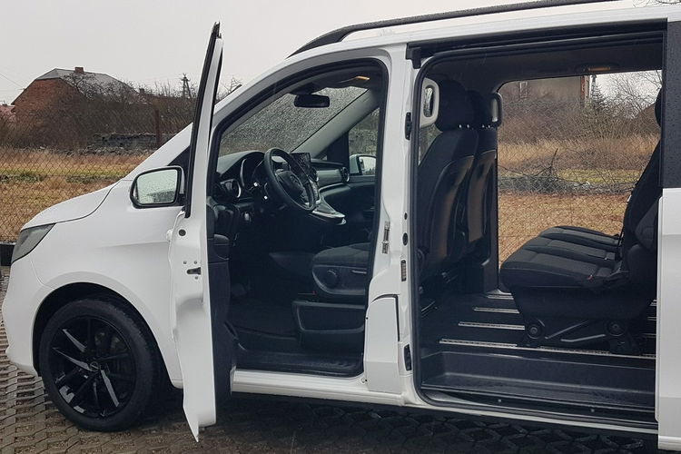 Mercedes V 220 V KLASSE 220 8 OSÓB ALU R18 KRAJOWY KLIMA TEMPOMAT zdjęcie 35