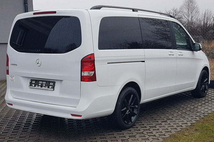 Mercedes V 220 V KLASSE 220 8 OSÓB ALU R18 KRAJOWY KLIMA TEMPOMAT zdjęcie 4