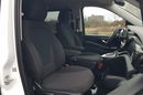 Mercedes V 220 V KLASSE 220 8 OSÓB ALU R18 KRAJOWY KLIMA TEMPOMAT zdjęcie 7