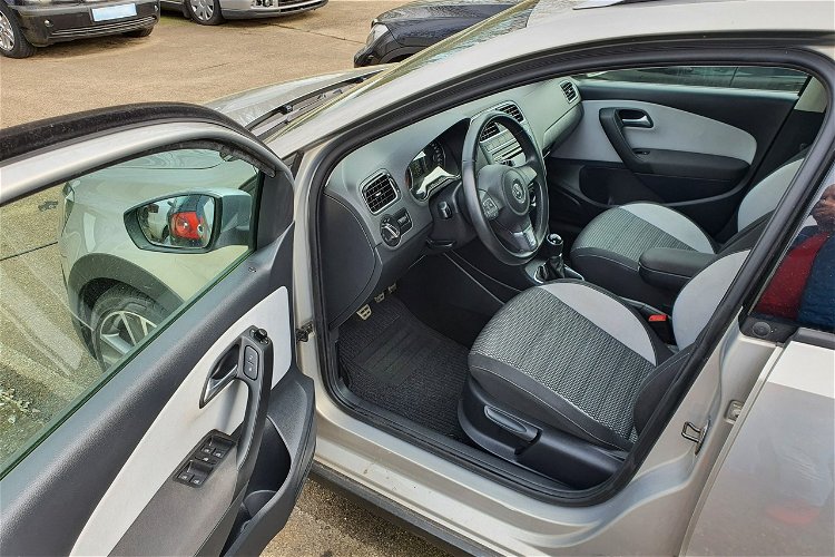 Volkswagen Polo FUL-MAX-Klima-CROSS-Grz. Fotele-Alu-Serwis-BezWkładu-Super Stan- zdjęcie 5