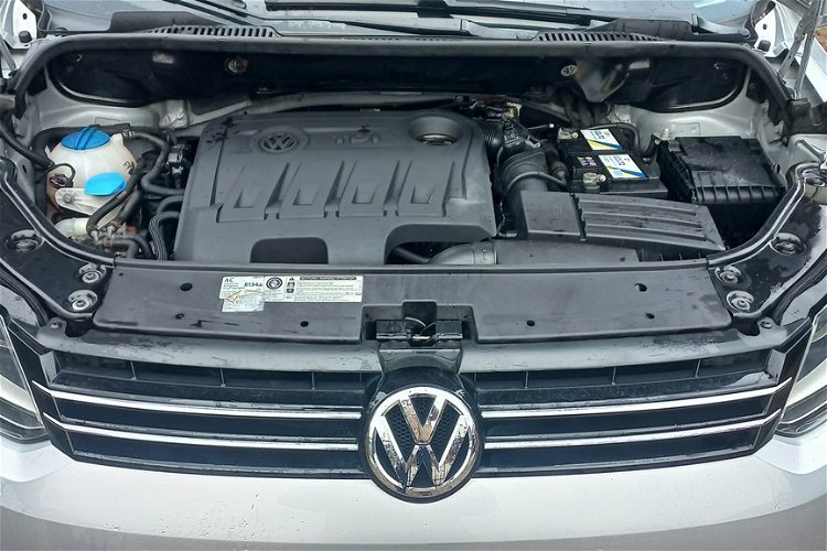Volkswagen Touran DSG 1.6 TDI Dokumentacja Grzane fotele zdjęcie 32