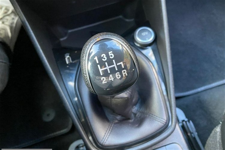 Ford Fiesta Bardzo zadbana - oryginalny przebieg - 1 WŁAŚCICIEL zdjęcie 10